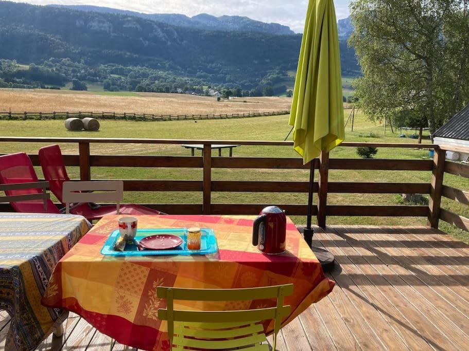 לאנס-אן-וורקורס Chalet Cosy, Belle Vue, Dans Le Massif Du Vercors מראה חיצוני תמונה
